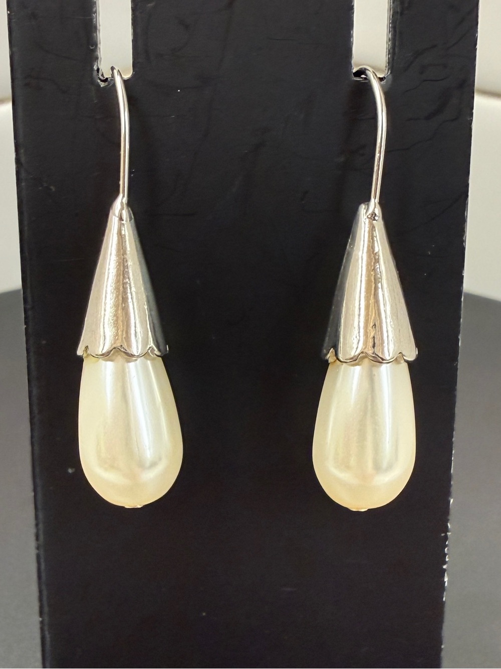 Elegant Pearl Teardrop Dangle Earrings